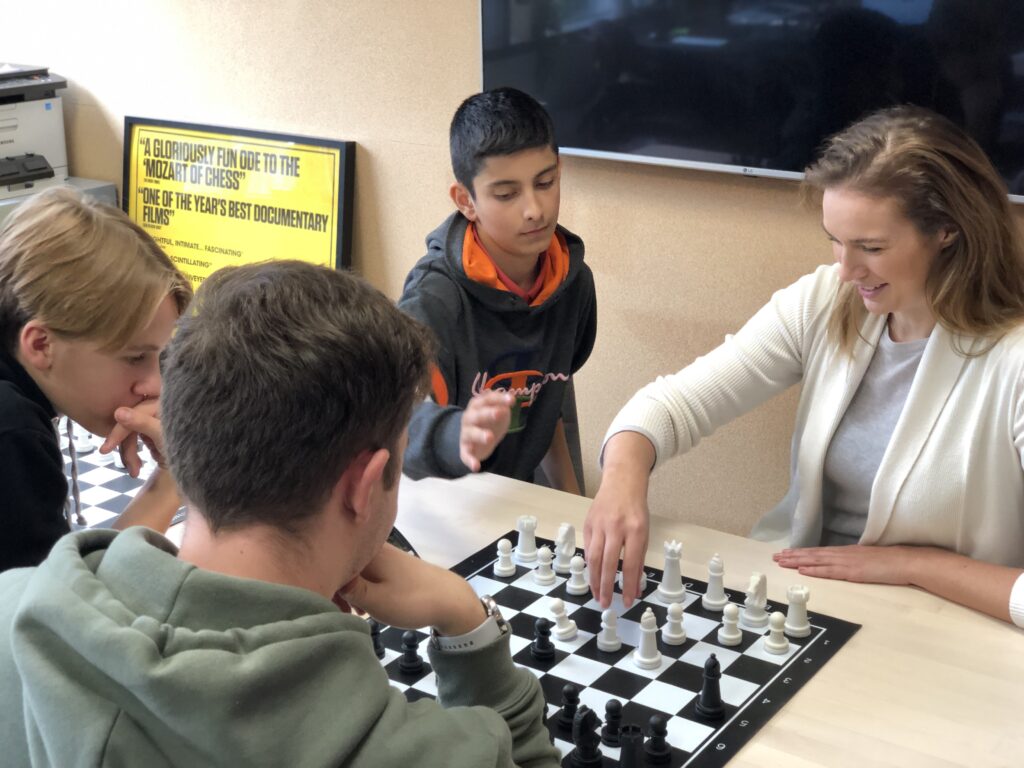 A film about chess, with swedish whiz-kid Anna Cramling and astronaut  Christer Fuglesang 
